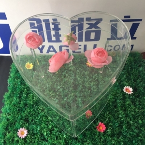Şeffaf Akrilik Kalp Şeklinde Çiçek Ambalaj Kutusu 