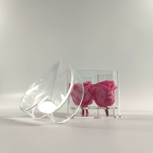 özelleştirilmiş kalp şeklinde açık 3 delikli akrilik gül çiçek kutusu 