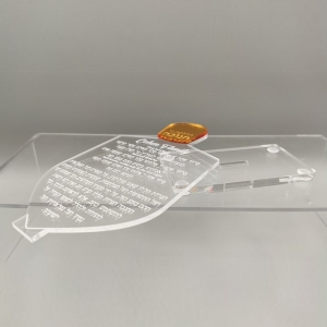 Kişiselleştirilmiş Hanuka Lucite Dreidel Tabanlı Kart 